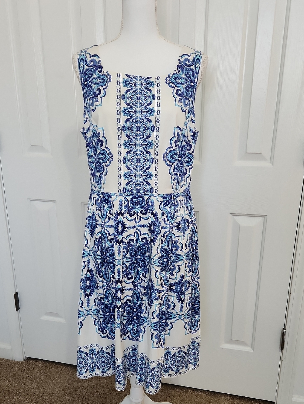 *Talbots Sleeveless Dress 12 w/Pockets Fit and Flare Cottagecore Coastal Wedding - Picture 2 of 7
